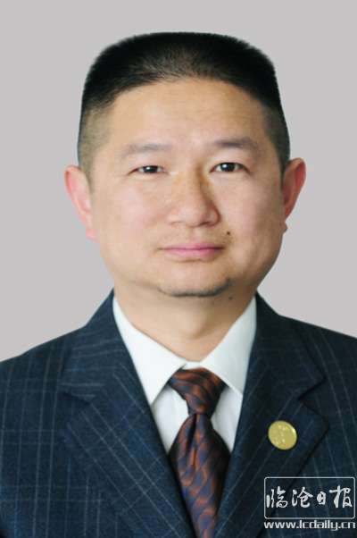 黄波.jpg