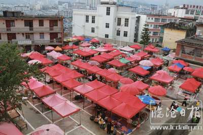 西大街整治后（小市场全貌）.JPG