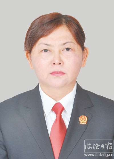 尹丽霞.JPG