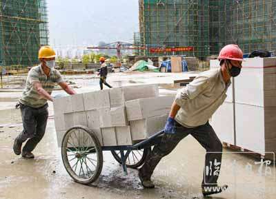 杨焱2.JPG
