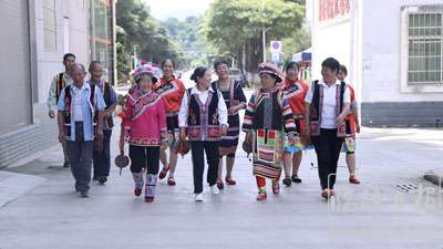 各民族和谐发展.jpg